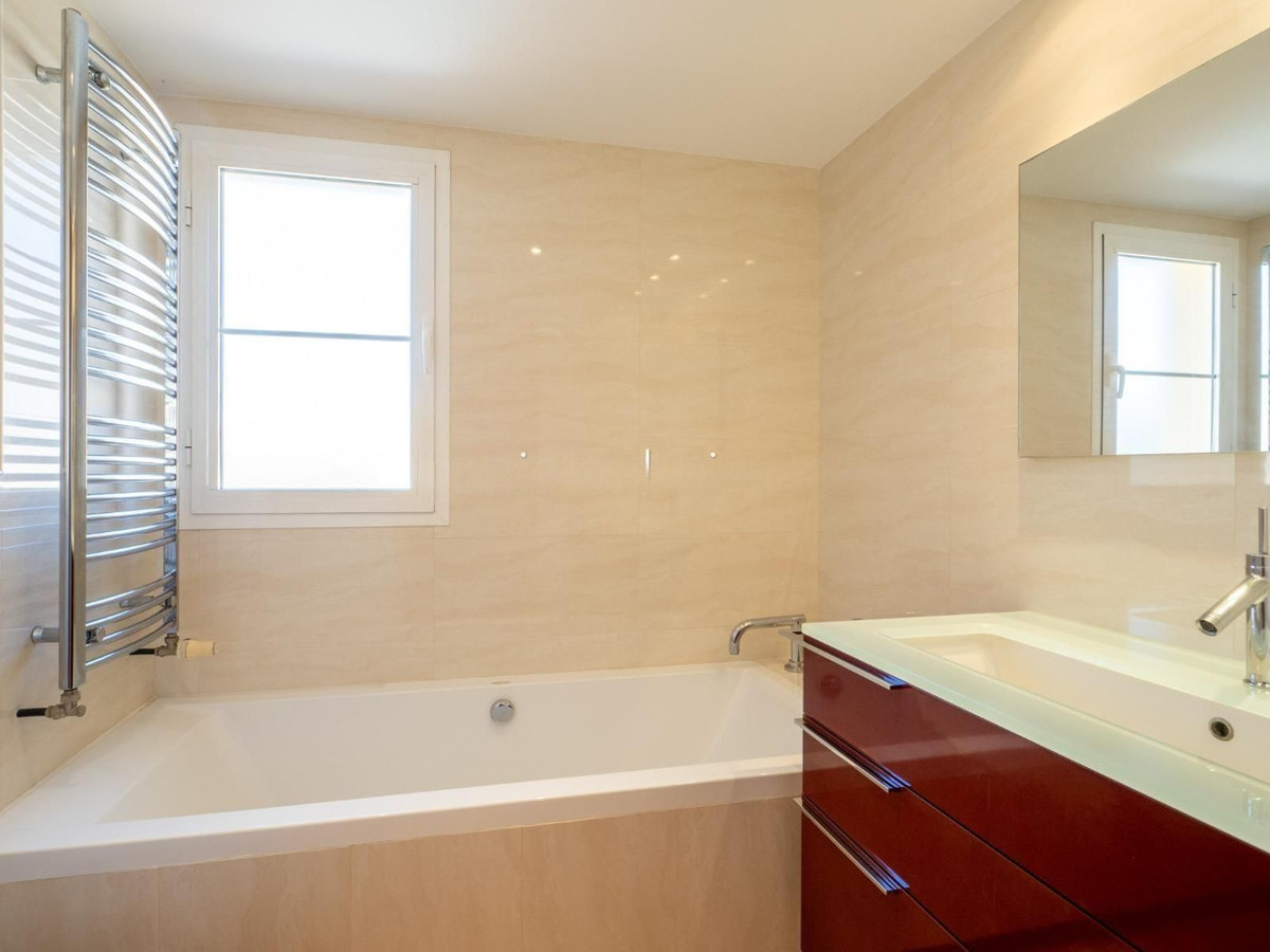 3 Bed Townhouse for sale in Fuengirola Costa Del Sol, Málaga, Spain