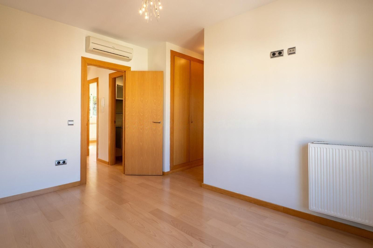 3 Bed Townhouse for sale in Fuengirola Costa Del Sol, Málaga, Spain