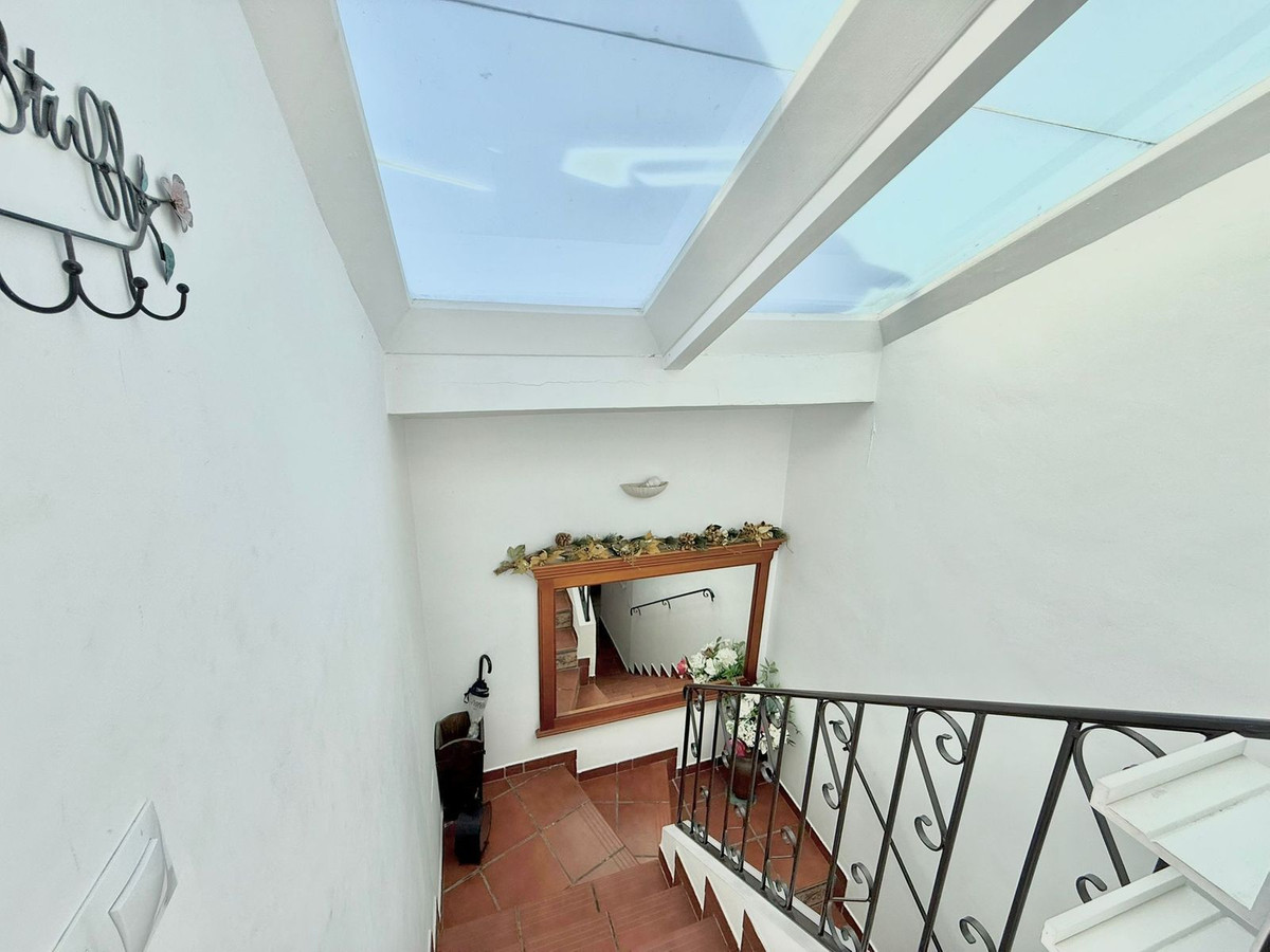 3 Bed Apartment for sale in Fuengirola Costa Del Sol, Málaga, Spain
