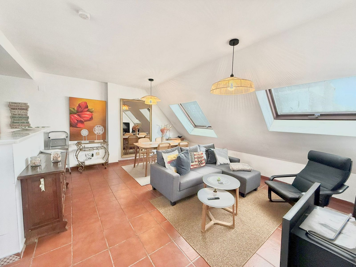 3 Bed Apartment for sale in Fuengirola Costa Del Sol, Málaga, Spain