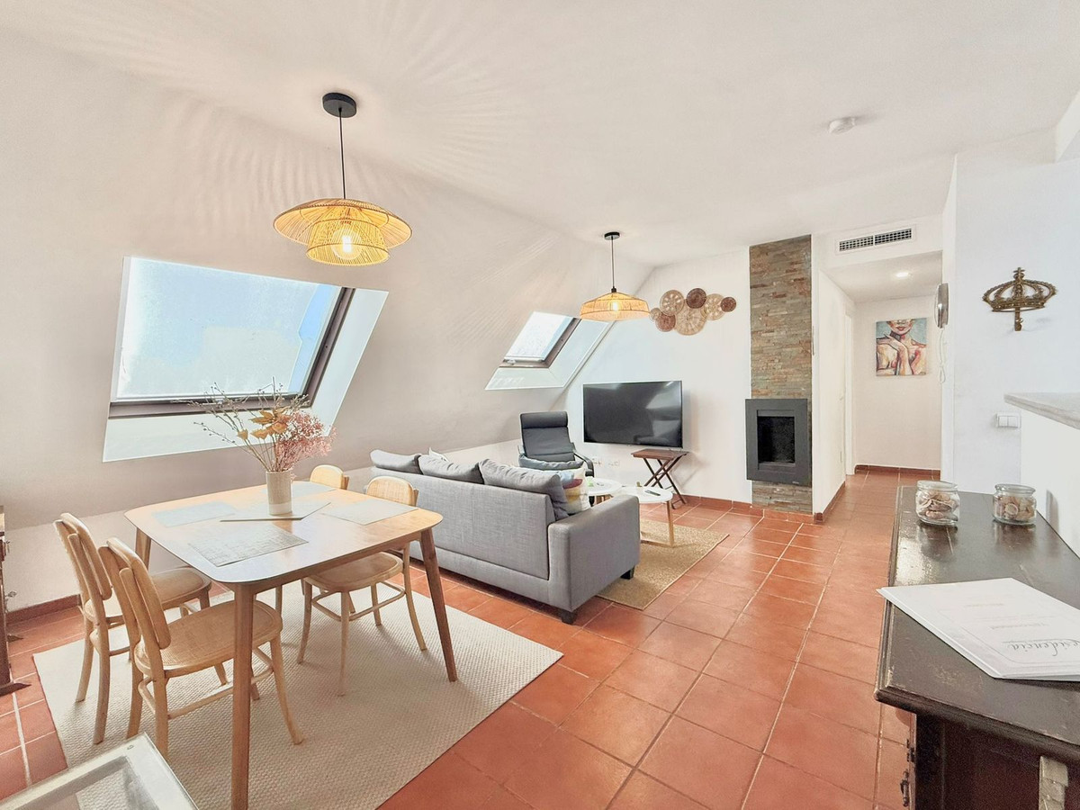 3 Bed Apartment for sale in Fuengirola Costa Del Sol, Málaga, Spain