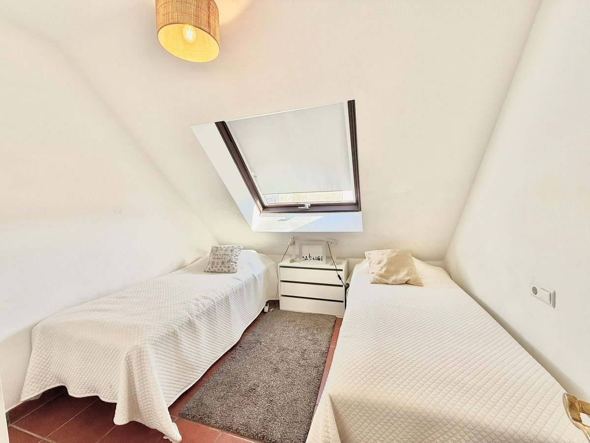 3 Bed Apartment for sale in Fuengirola Costa Del Sol, Málaga, Spain