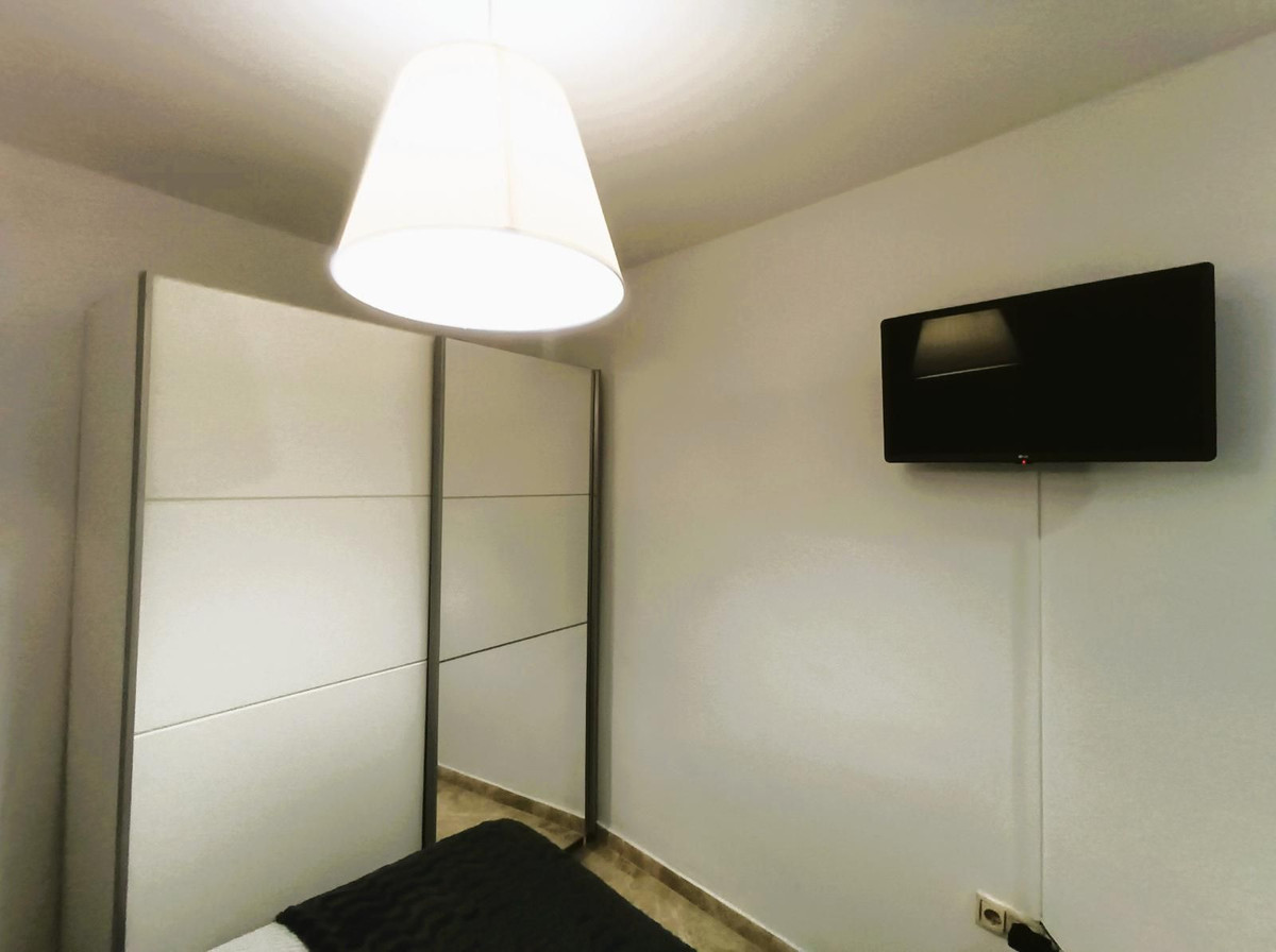 Se vende Apartamento Planta Media de 2 dormitorios en Costa Del Sol, Málaga, España