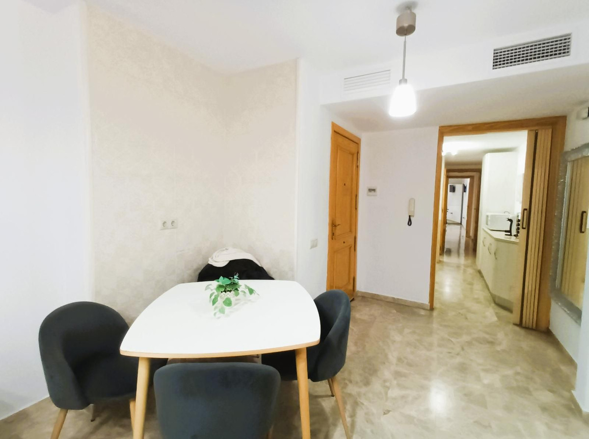 Se vende Apartamento Planta Media de 2 dormitorios en Costa Del Sol, Málaga, España