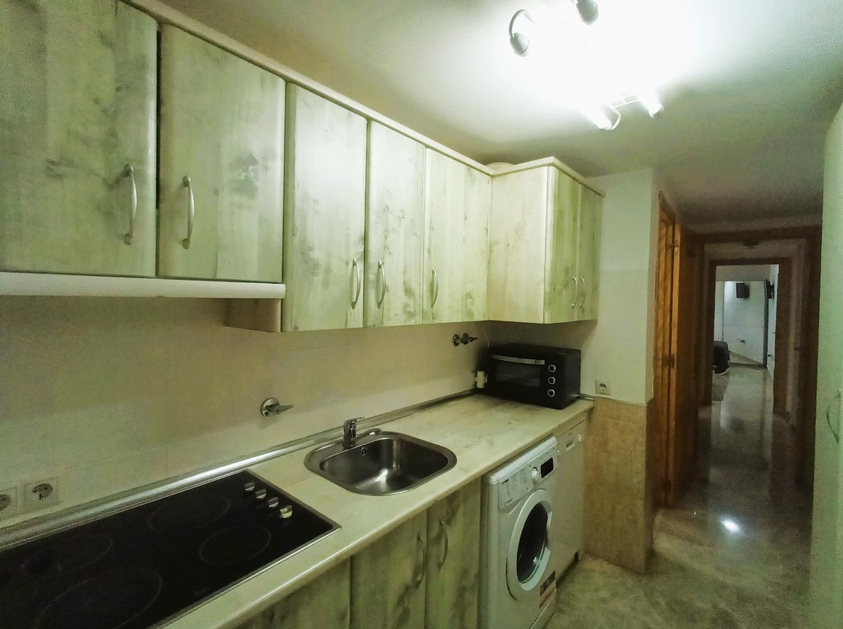 Se vende Apartamento Planta Media de 2 dormitorios en Costa Del Sol, Málaga, España