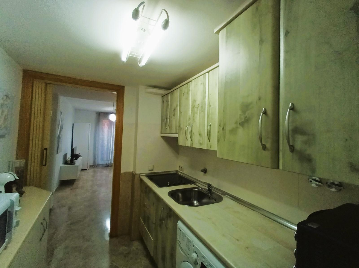 Se vende Apartamento Planta Media de 2 dormitorios en Costa Del Sol, Málaga, España