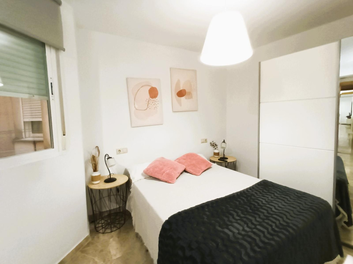 Se vende Apartamento Planta Media de 2 dormitorios en Costa Del Sol, Málaga, España