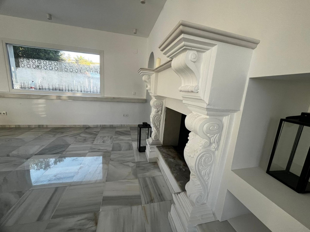 5 Bed Townhouse for sale in Mijas Costa Costa Del Sol, Málaga, Spain