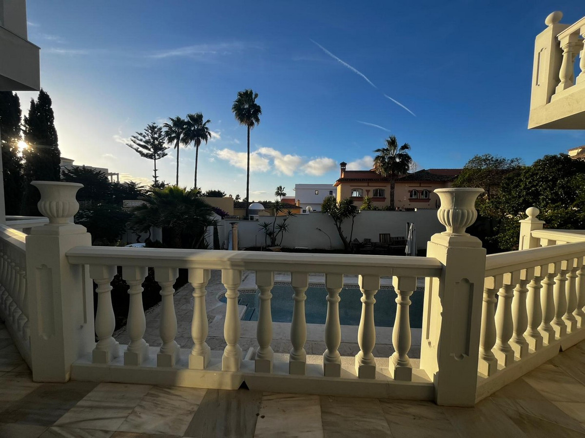 5 Bed Townhouse for sale in Mijas Costa Costa Del Sol, Málaga, Spain