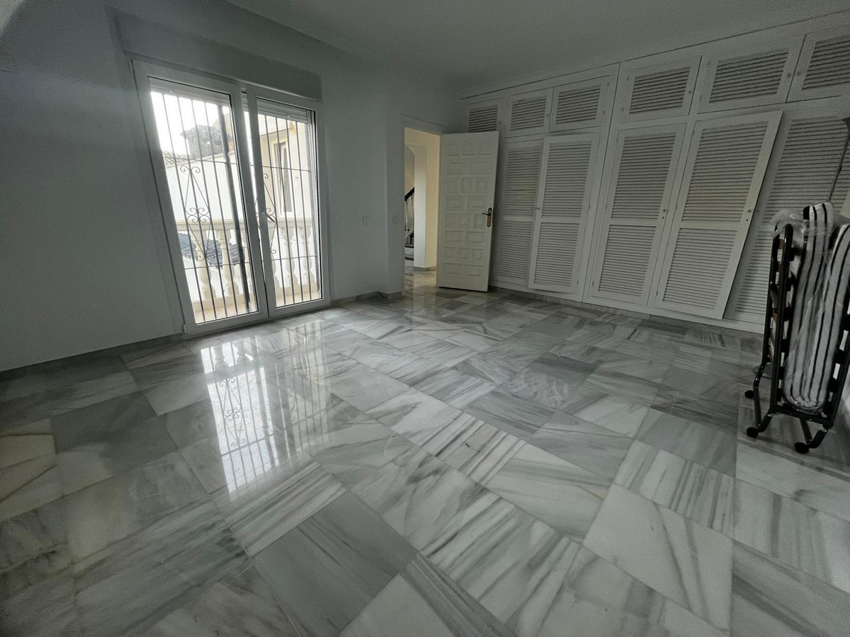 5 Bed Townhouse for sale in Mijas Costa Costa Del Sol, Málaga, Spain