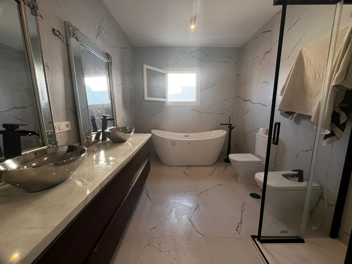 5 Bed Townhouse for sale in Mijas Costa Costa Del Sol, Málaga, Spain