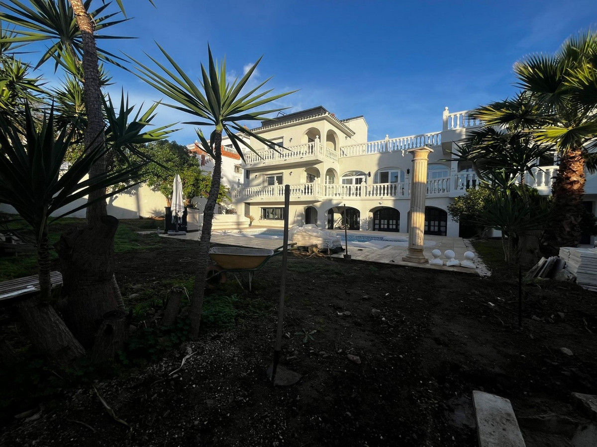 5 Bed Townhouse for sale in Mijas Costa Costa Del Sol, Málaga, Spain