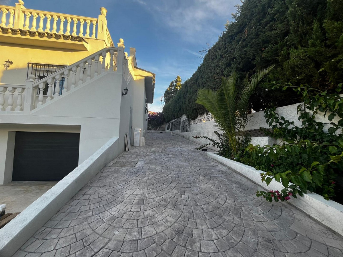 5 Bed Townhouse for sale in Mijas Costa Costa Del Sol, Málaga, Spain