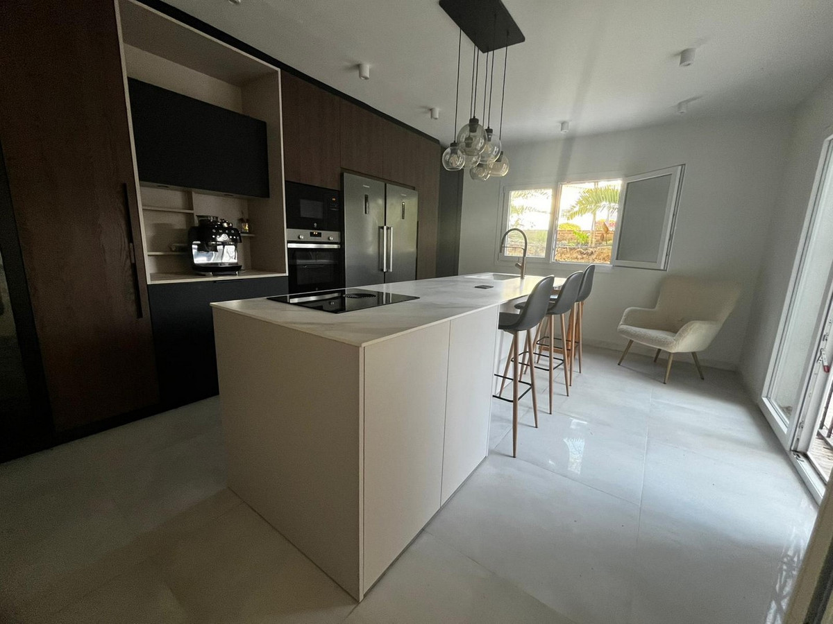 5 Bed Townhouse for sale in Mijas Costa Costa Del Sol, Málaga, Spain