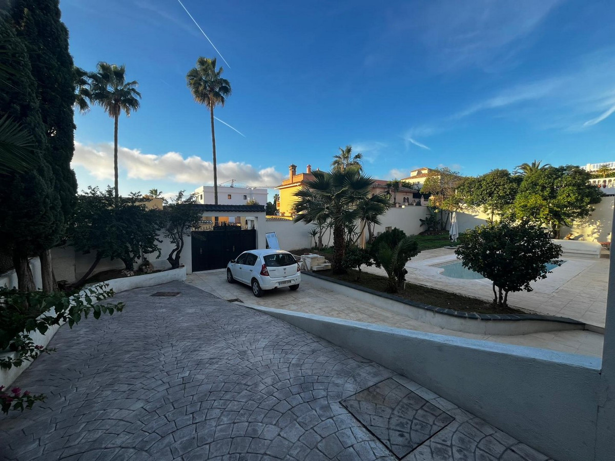 5 Bed Townhouse for sale in Mijas Costa Costa Del Sol, Málaga, Spain