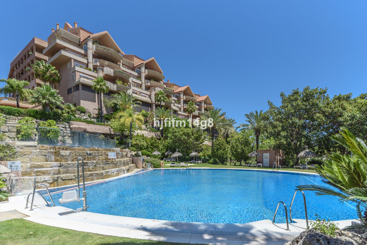 3 Bed Apartment for sale in Nueva Andalucía Costa Del Sol, Málaga, Spain