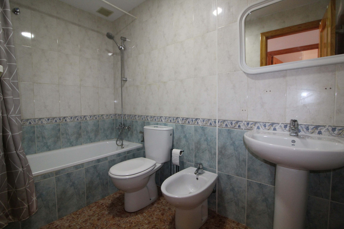 2 Bed Apartment for sale in Gran Alacant Costa Blanca, Alicante, Spain
