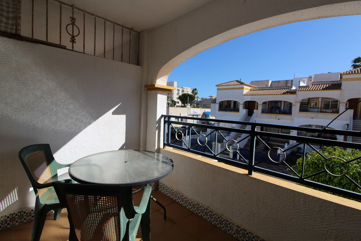 2 Bed Apartment for sale in Gran Alacant Costa Blanca, Alicante, Spain