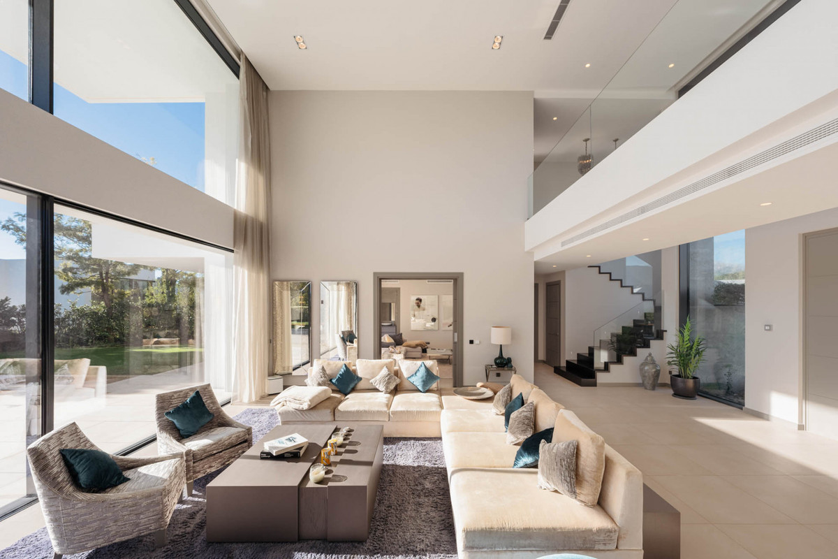 Se vende Villa - Chalet de 5 dormitorios en Costa Del Sol, Málaga, España