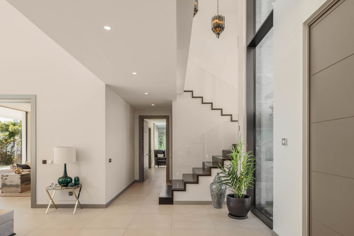 Se vende Villa - Chalet de 5 dormitorios en Costa Del Sol, Málaga, España