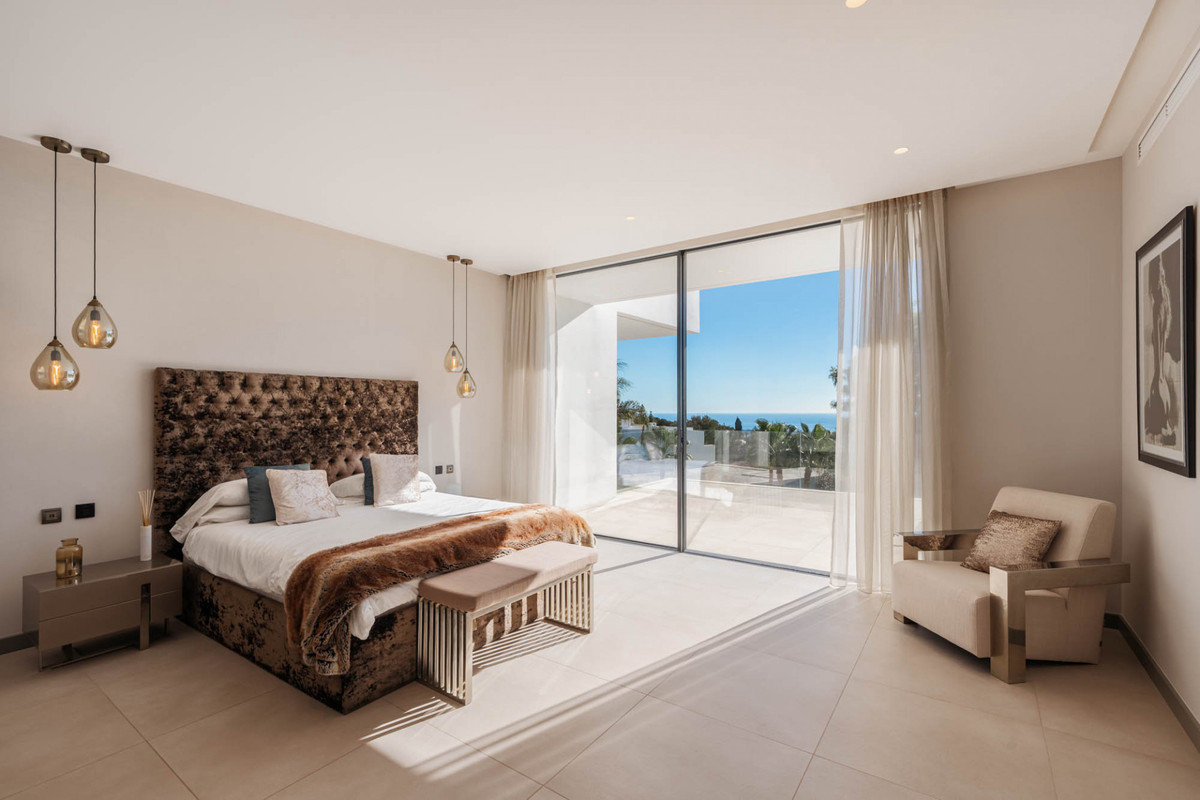 Se vende Villa - Chalet de 5 dormitorios en Costa Del Sol, Málaga, España