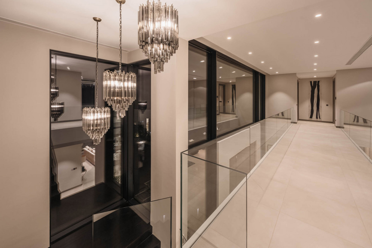 Se vende Villa - Chalet de 5 dormitorios en Costa Del Sol, Málaga, España