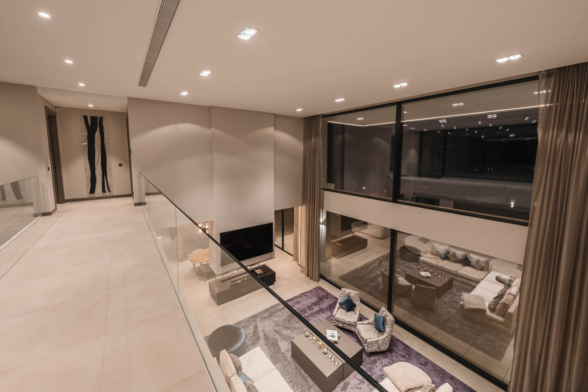 Se vende Villa - Chalet de 5 dormitorios en Costa Del Sol, Málaga, España