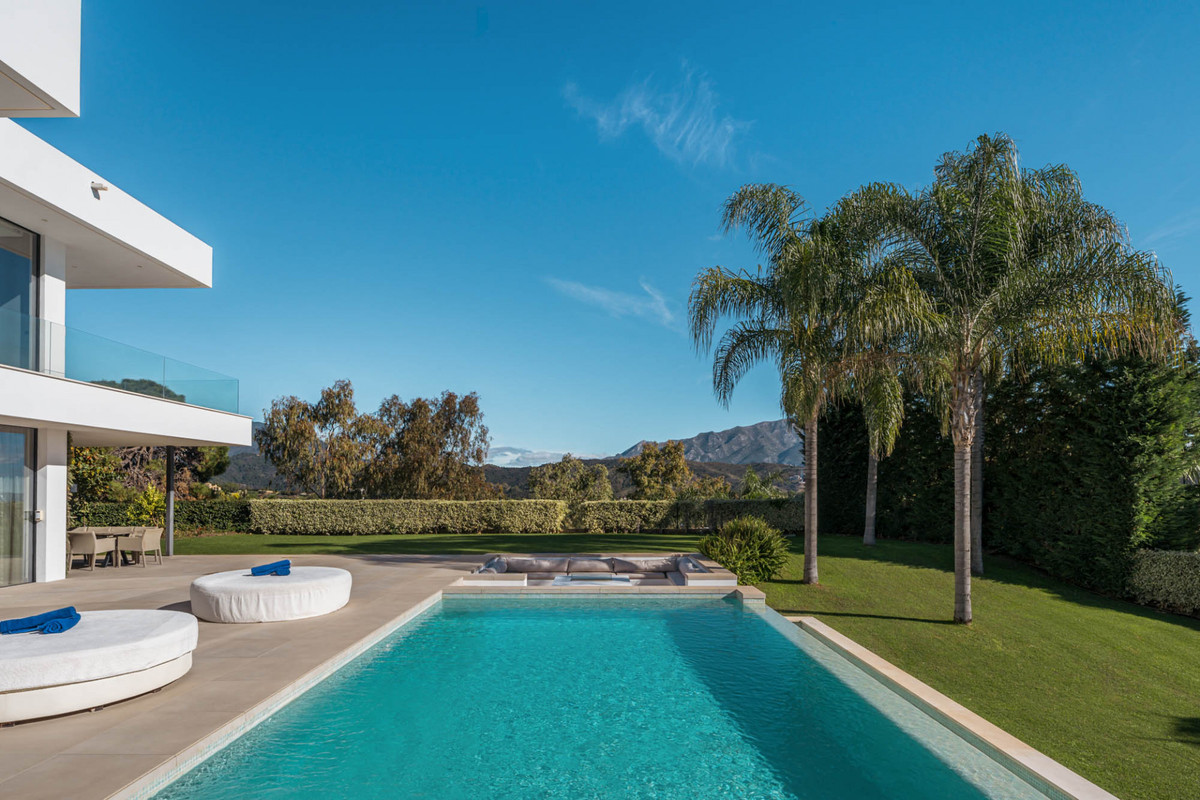 Se vende Villa - Chalet de 5 dormitorios en Costa Del Sol, Málaga, España