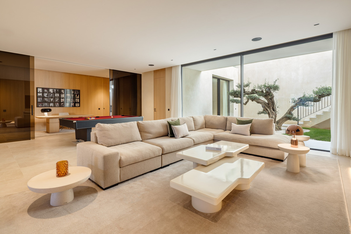 Se vende Villa - Chalet de 6 dormitorios en Costa Del Sol, Málaga, España