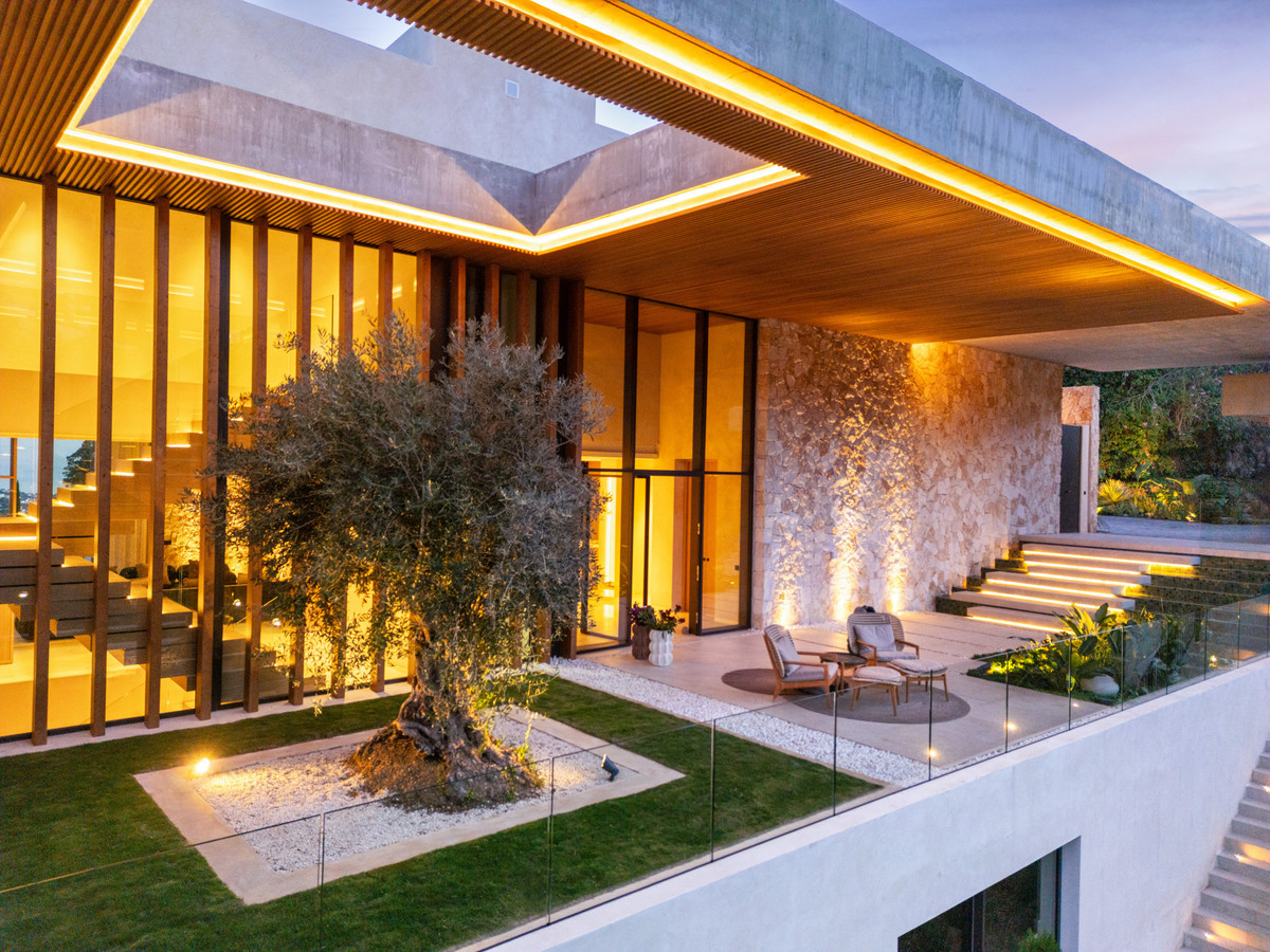 Se vende Villa - Chalet de 6 dormitorios en Costa Del Sol, Málaga, España