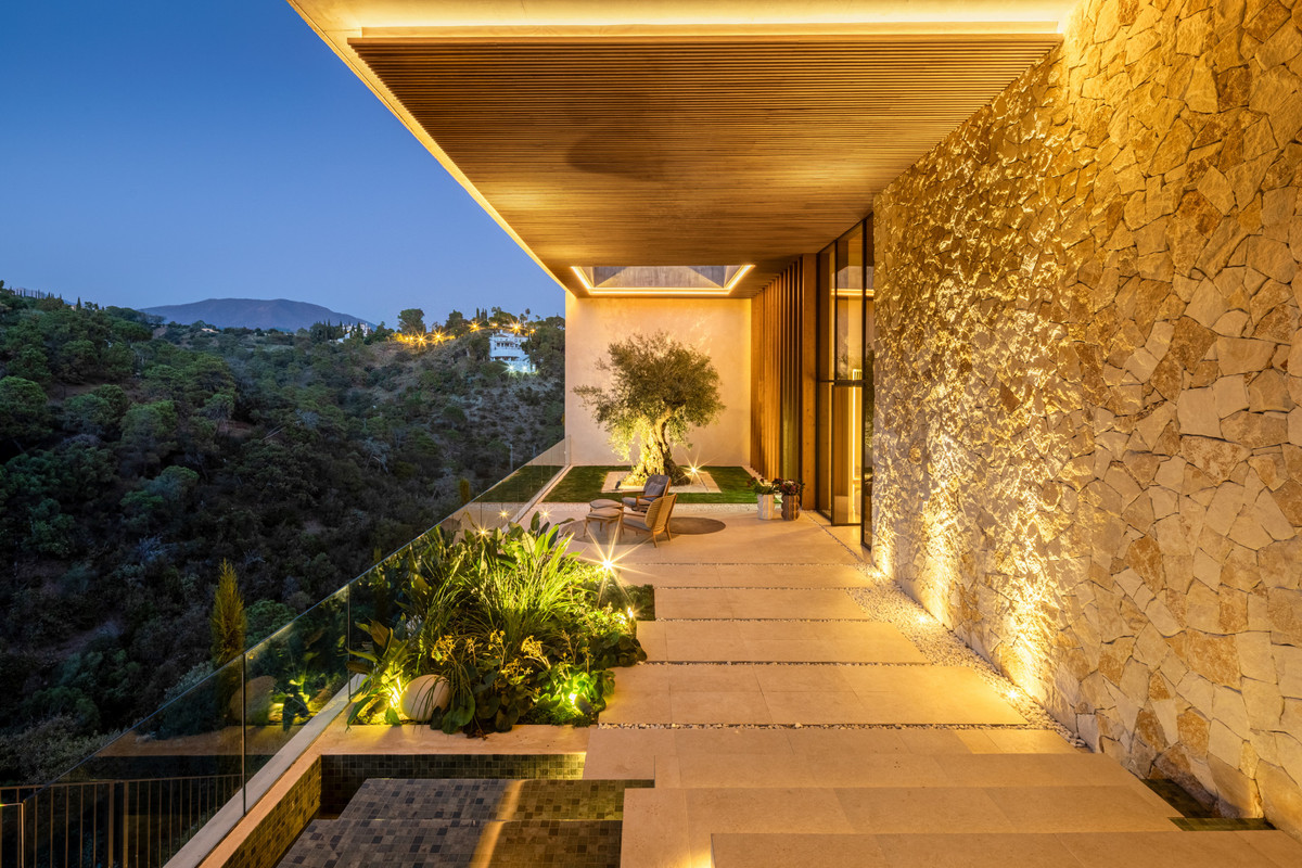 Se vende Villa - Chalet de 6 dormitorios en Costa Del Sol, Málaga, España
