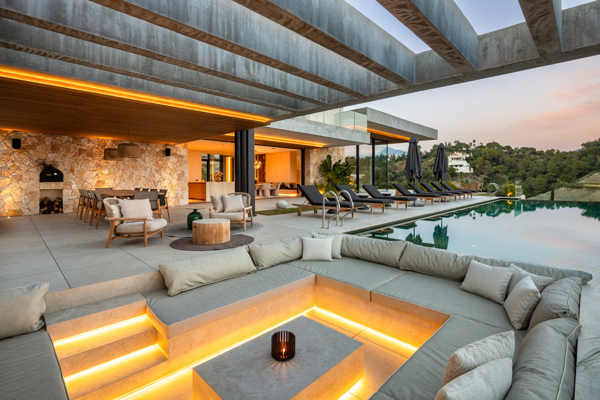 Se vende Villa - Chalet de 6 dormitorios en Costa Del Sol, Málaga, España