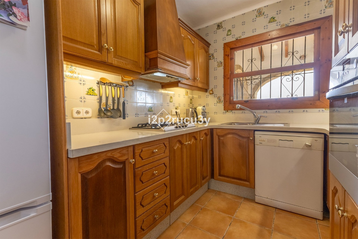 Se vende Villa - Chalet de 4 dormitorios en Costa Blanca, Alicante, España