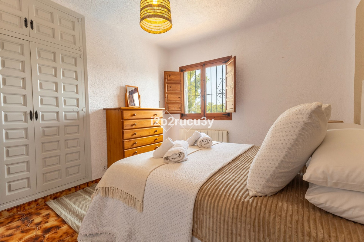 Se vende Villa - Chalet de 4 dormitorios en Costa Blanca, Alicante, España