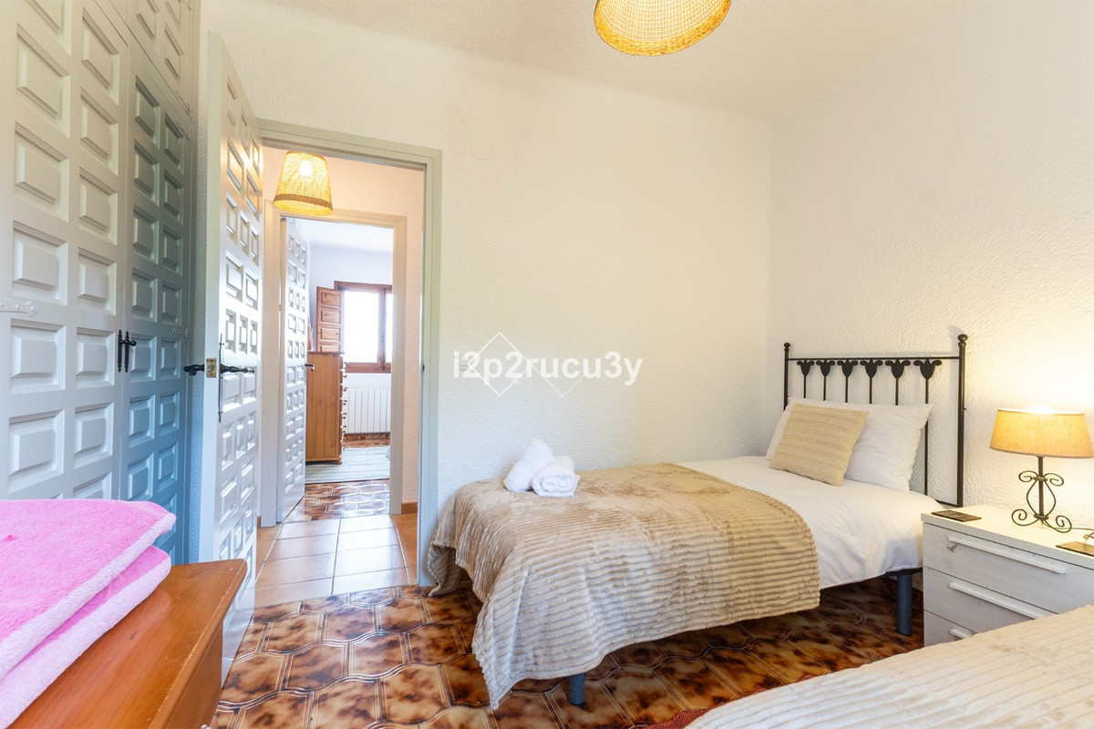 Se vende Villa - Chalet de 4 dormitorios en Costa Blanca, Alicante, España