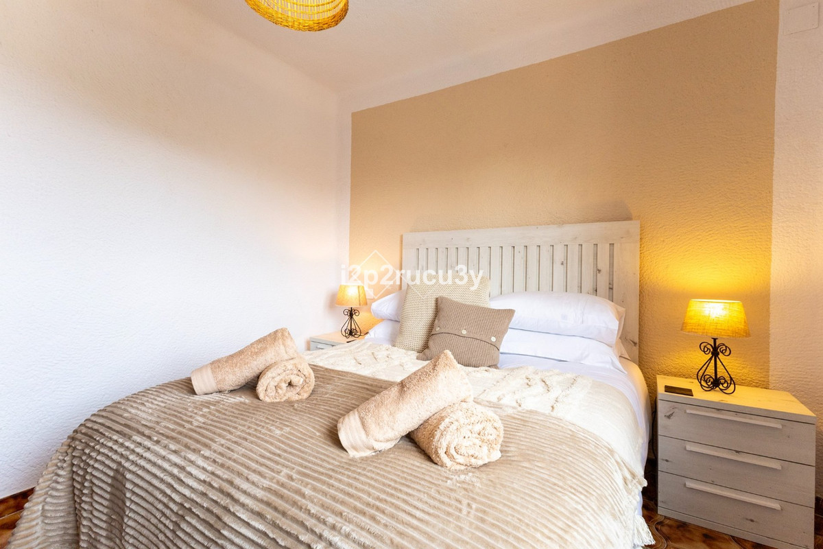 Se vende Villa - Chalet de 4 dormitorios en Costa Blanca, Alicante, España