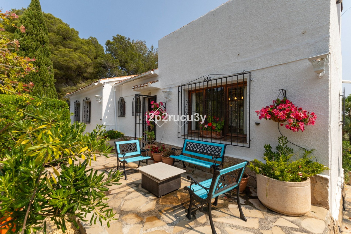 Se vende Villa - Chalet de 4 dormitorios en Costa Blanca, Alicante, España