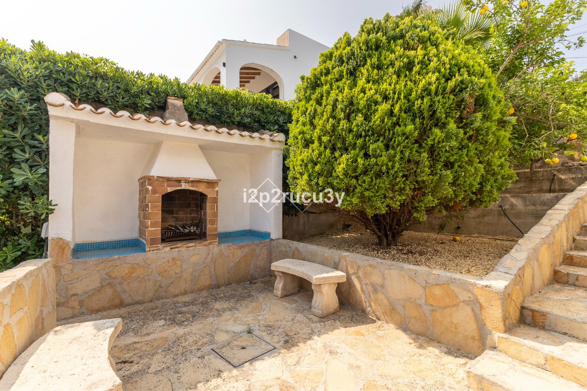 Se vende Villa - Chalet de 4 dormitorios en Costa Blanca, Alicante, España