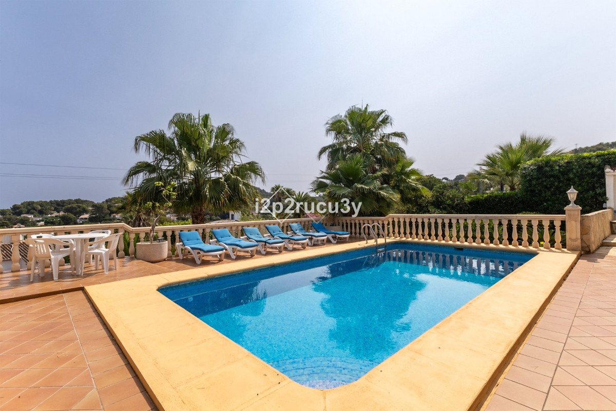 Se vende Villa - Chalet de 4 dormitorios en Costa Blanca, Alicante, España