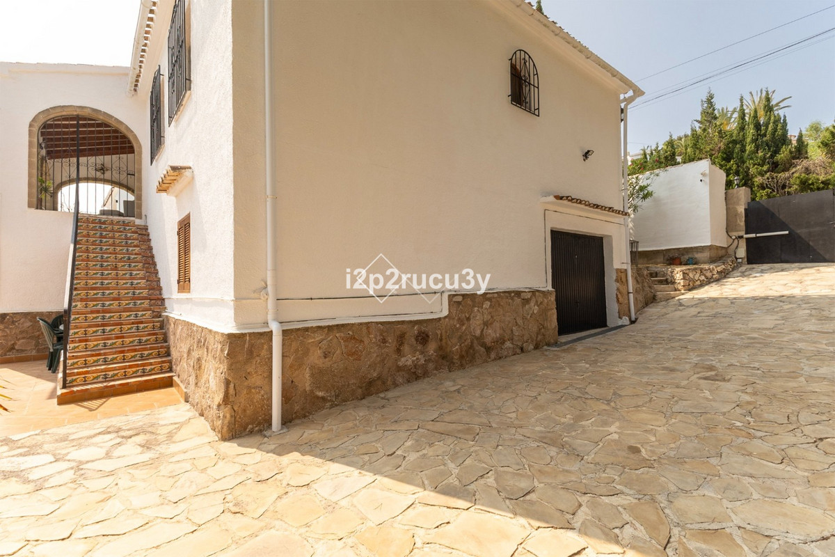 Se vende Villa - Chalet de 4 dormitorios en Costa Blanca, Alicante, España