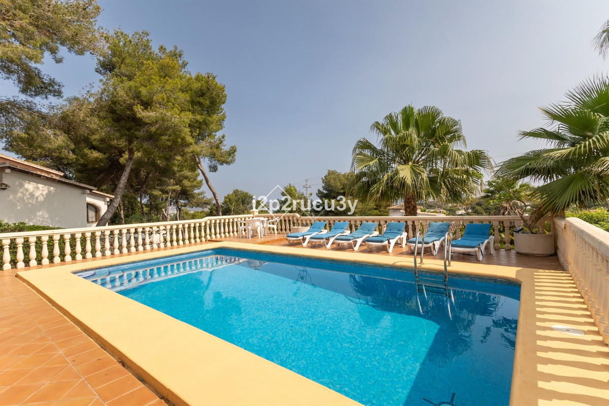 Se vende Villa - Chalet de 4 dormitorios en Costa Blanca, Alicante, España