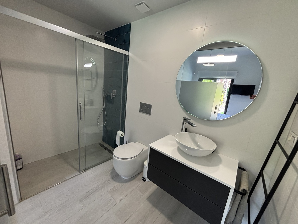 2 Bed Apartment for sale in Villamartin Costa Blanca, Alicante, Spain