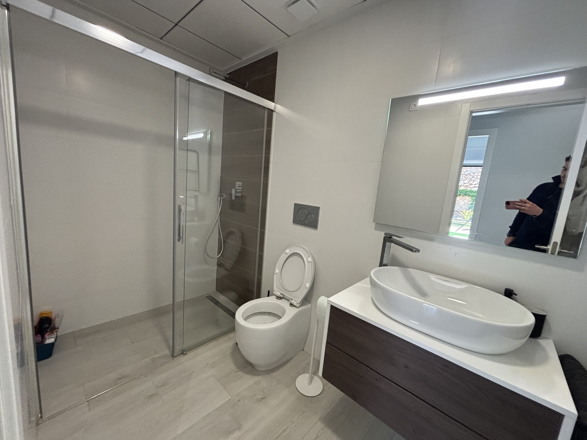 2 Bed Apartment for sale in Villamartin Costa Blanca, Alicante, Spain