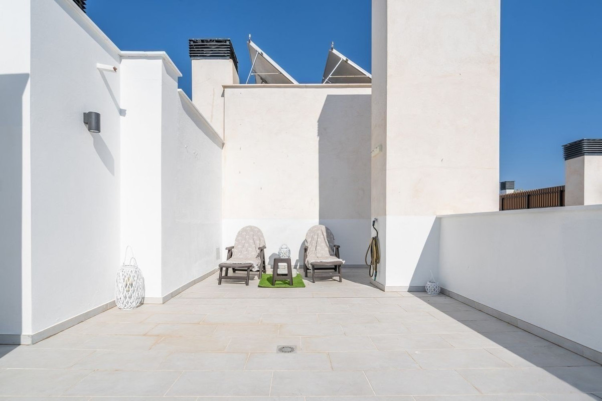 3 Bed Apartment for sale in Estepona Costa Del Sol, Málaga, Spain