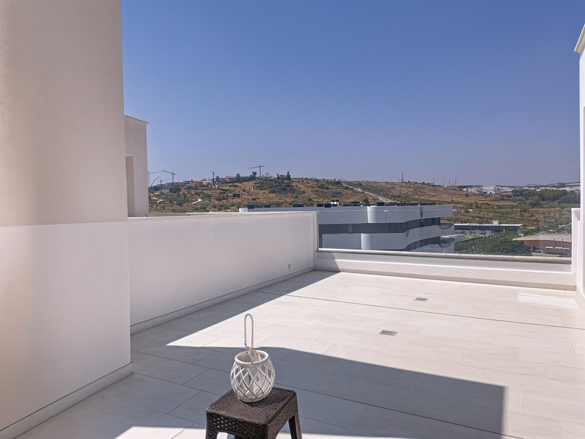 3 Bed Apartment for sale in Estepona Costa Del Sol, Málaga, Spain