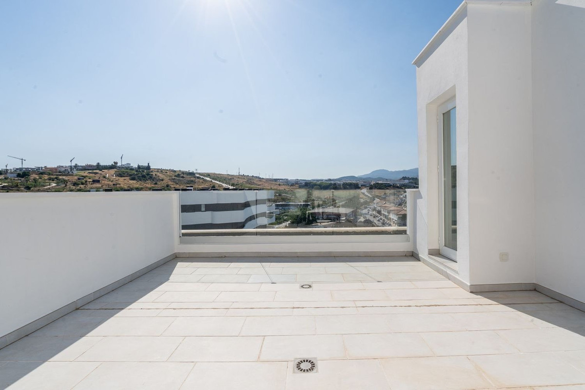 3 Bed Apartment for sale in Estepona Costa Del Sol, Málaga, Spain