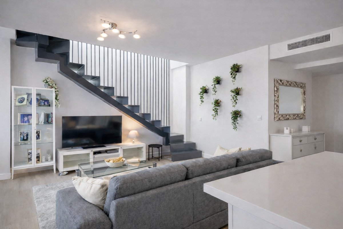 3 Bed Apartment for sale in Estepona Costa Del Sol, Málaga, Spain