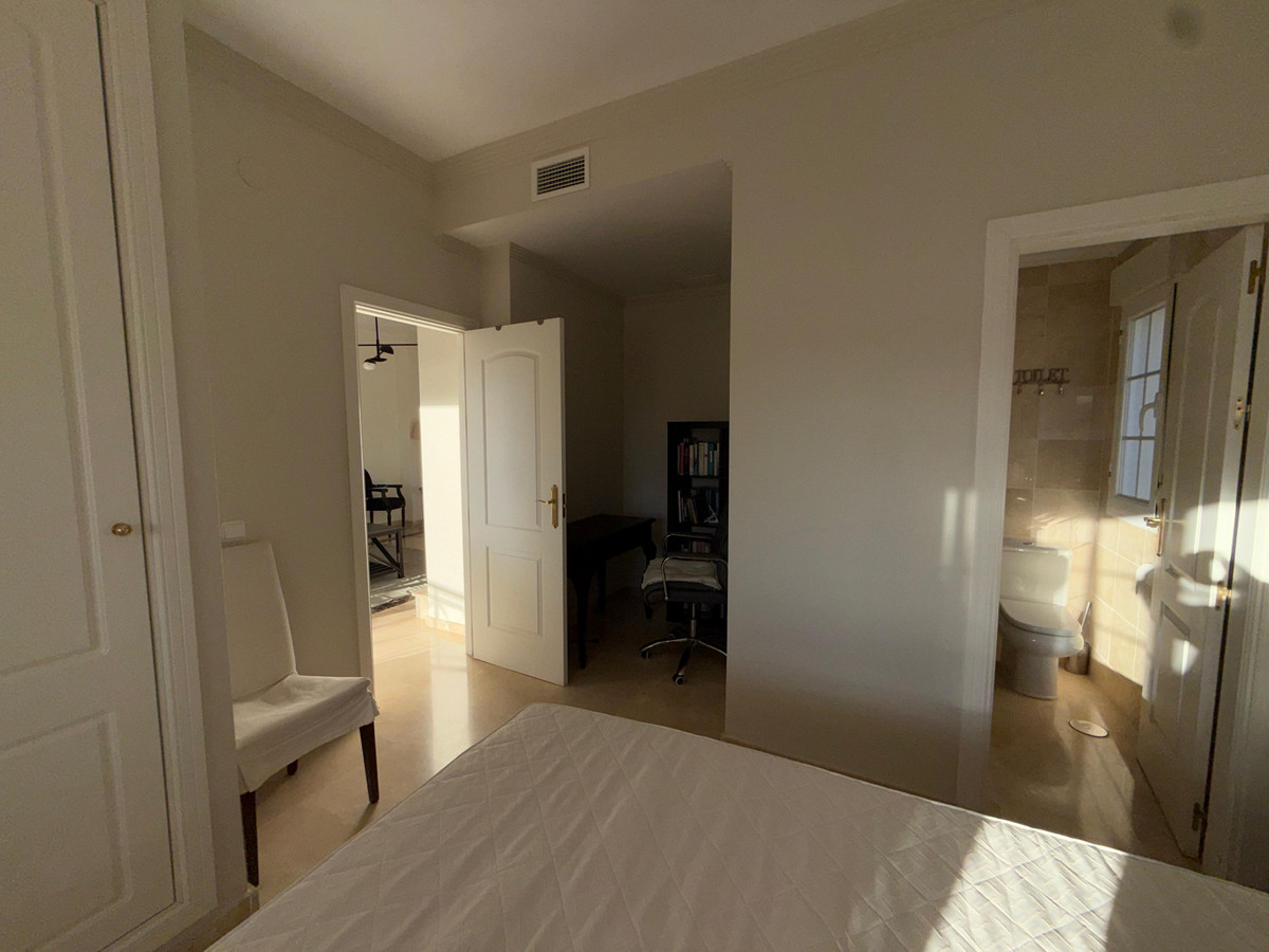 4 Bed Apartment for sale in Nueva Andalucía Costa Del Sol, Málaga, Spain