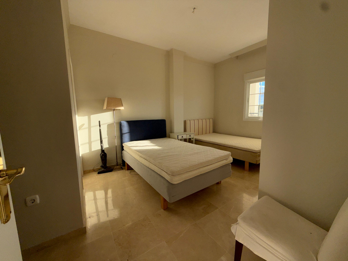 4 Bed Apartment for sale in Nueva Andalucía Costa Del Sol, Málaga, Spain
