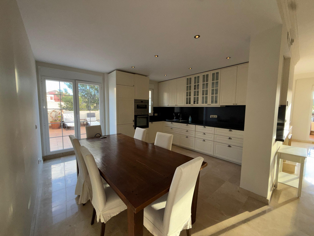 4 Bed Apartment for sale in Nueva Andalucía Costa Del Sol, Málaga, Spain